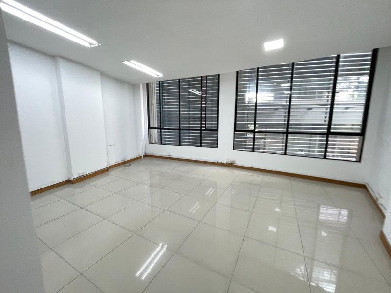 Oficina en arriendo en El Poblado, Medellín, 46 m² · foto 3 de 6