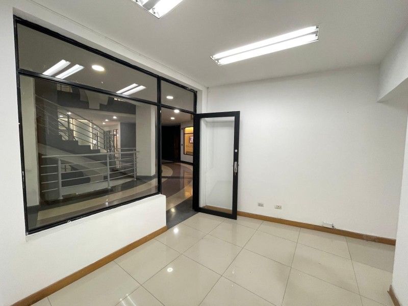 Oficina en arriendo en El Poblado, Medellín, 46 m² · foto 5 de 6