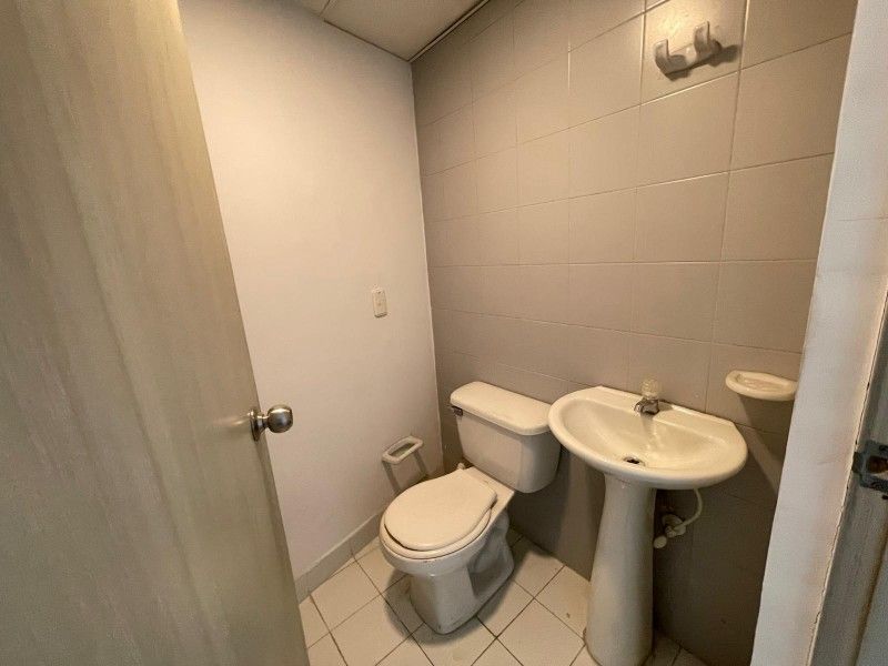 Oficina en arriendo en El Poblado, Medellín, 46 m² · foto 6 de 6