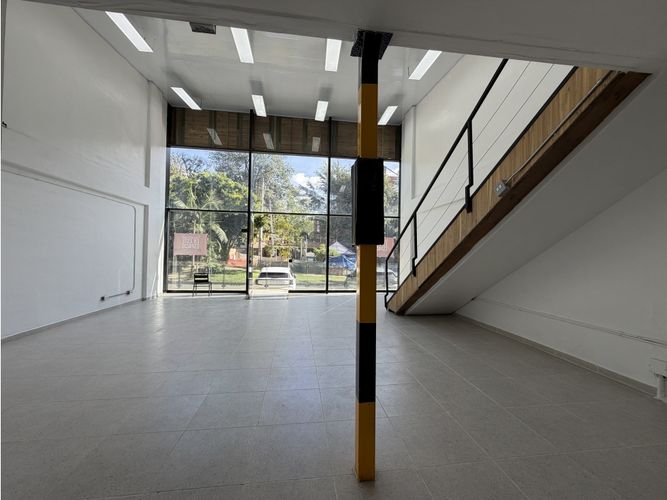 Local en arriendo en San Lucas, Medellín, 102 m² · foto 4 de 12