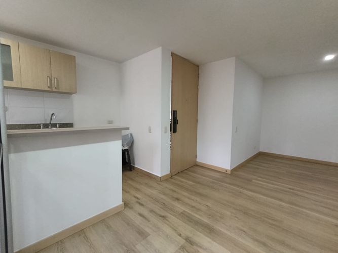 Apartamento de 3 alcobas en arriendo en Loma De La Doctora, Sabaneta, 80 m² · foto 12 de 20