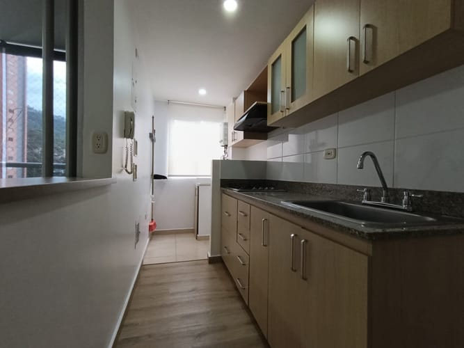 Apartamento de 3 alcobas en arriendo en Loma De La Doctora, Sabaneta, 80 m² · foto 13 de 20