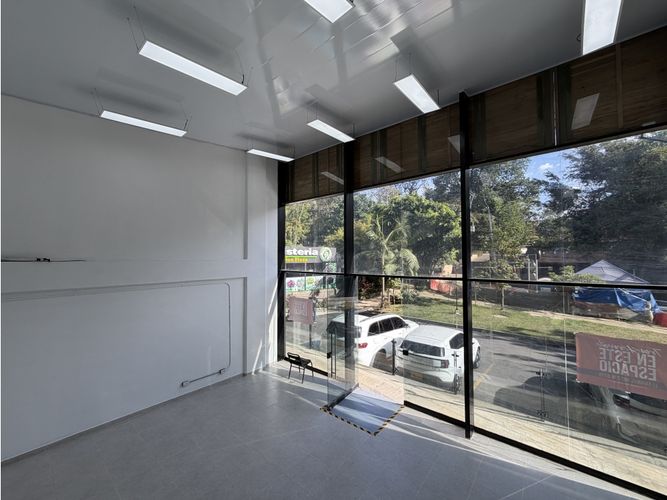 Local en arriendo en San Lucas, Medellín, 102 m² · foto 6 de 12