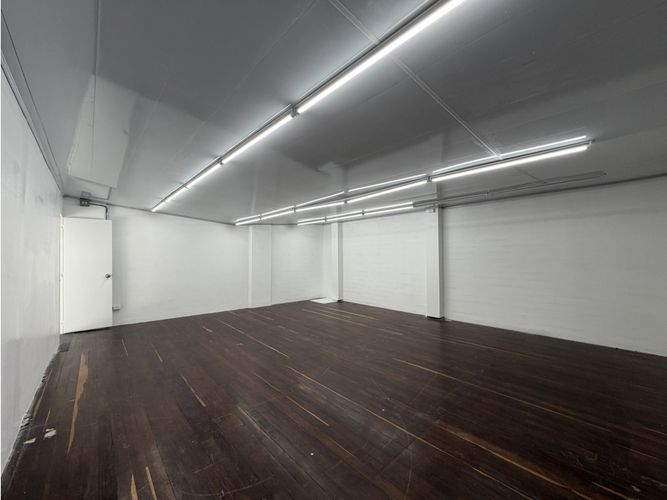 Local en arriendo en San Lucas, Medellín, 102 m² · foto 7 de 12
