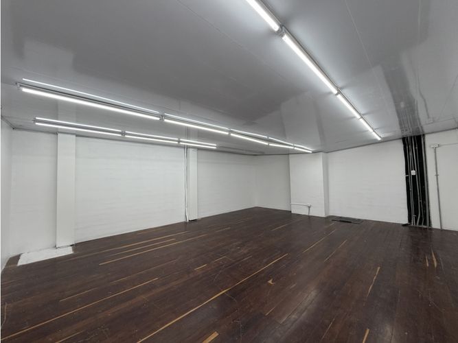Local en arriendo en San Lucas, Medellín, 102 m² · foto 8 de 12