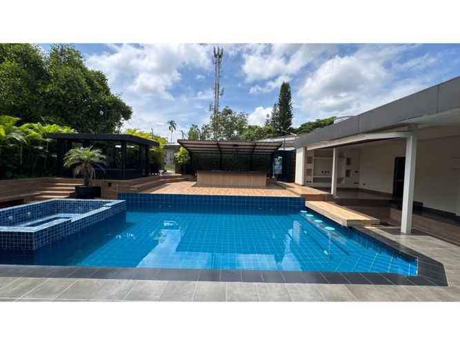 Casa de 4 alcobas en venta en Pance, Cali, 420 m² · foto 3 de 24