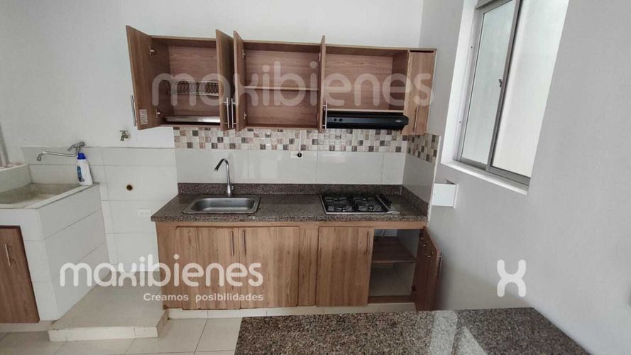 Apartamento de 3 alcobas en arriendo en El Salvador, Apartado, 55 m² · foto 2 de 13