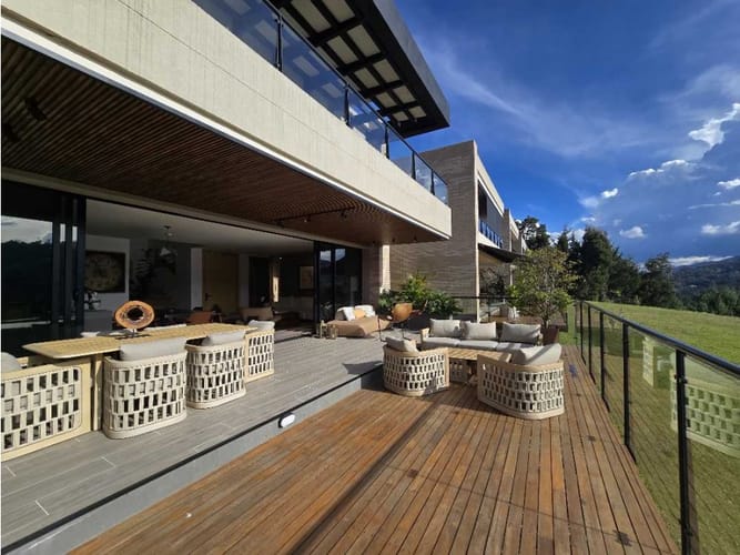 Casa de 3 alcobas en venta en Sajonia, Rionegro, 324 m² · foto 7 de 24