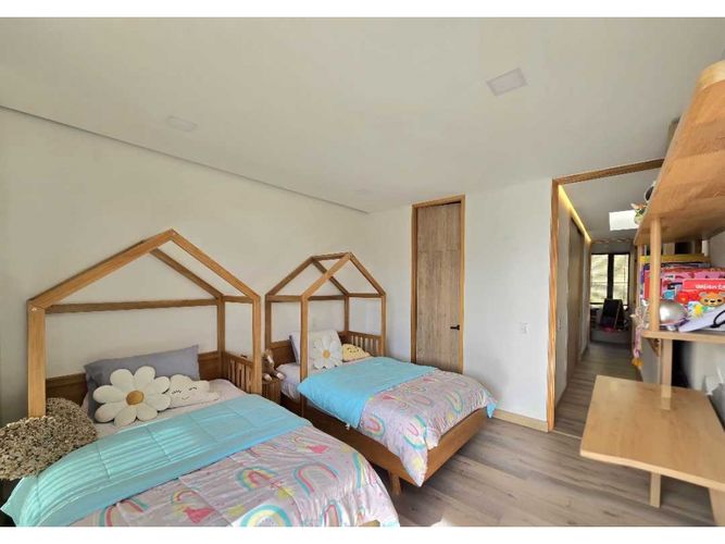Casa de 3 alcobas en venta en Sajonia, Rionegro, 324 m² · foto 16 de 24