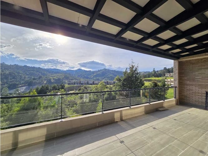 Casa de 3 alcobas en venta en Sajonia, Rionegro, 324 m² · foto 22 de 24