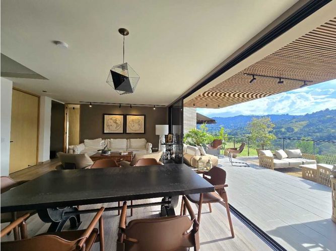 Casa de 3 alcobas en venta en Sajonia, Rionegro, 324 m² · foto 24 de 24