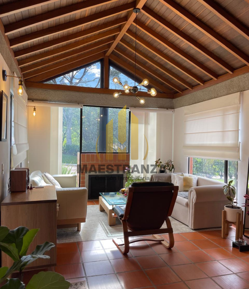 Casa de 3 alcobas en venta en Santa Elena, El Retiro, 546 m² · foto 2 de 23