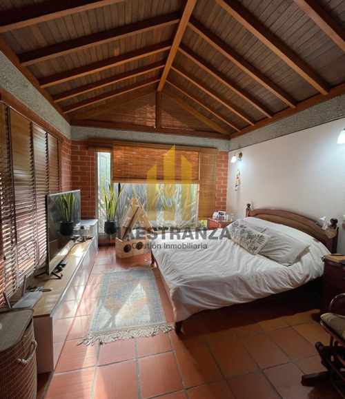 Casa de 3 alcobas en venta en Santa Elena, El Retiro, 546 m² · foto 4 de 23