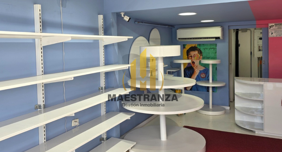 Local en venta en Los Colores, Medellín, 28 m² · foto 3 de 5