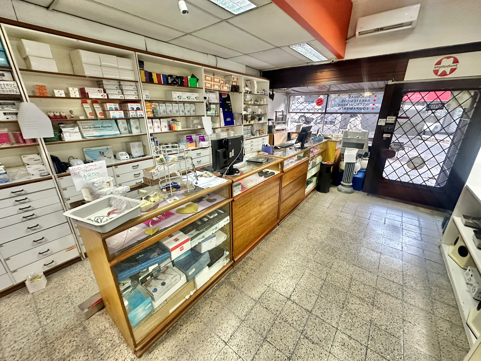 ALQUILER LOCAL COMERCIAL: 150 m2