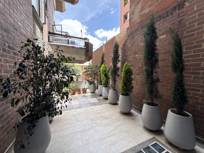 Apartamento de 3 alcobas en venta en Los Rosales, Bogotá, 273 m² · foto 16 de 20