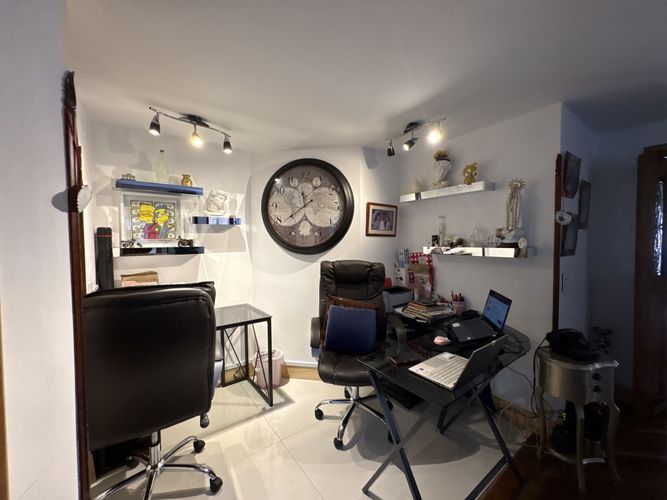 Apartamento de 3 alcobas en venta en Los Rosales, Bogotá, 273 m² · foto 17 de 20