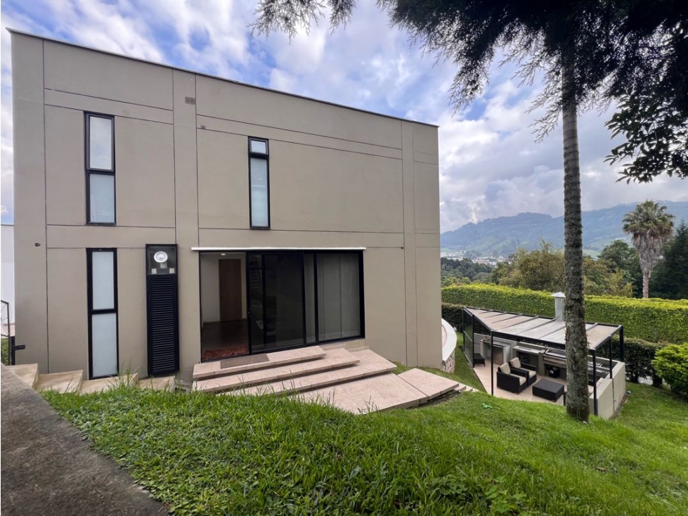 Casa en venta en El Trebol, Manizales · foto 2 de 24