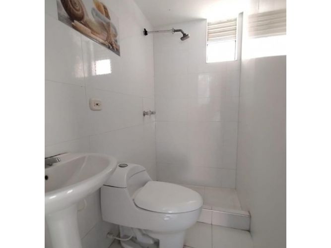 Casa de 3 alcobas en venta en Hacienda Los Alcaparros Ii, Madrid, 69 m² · foto 2 de 8