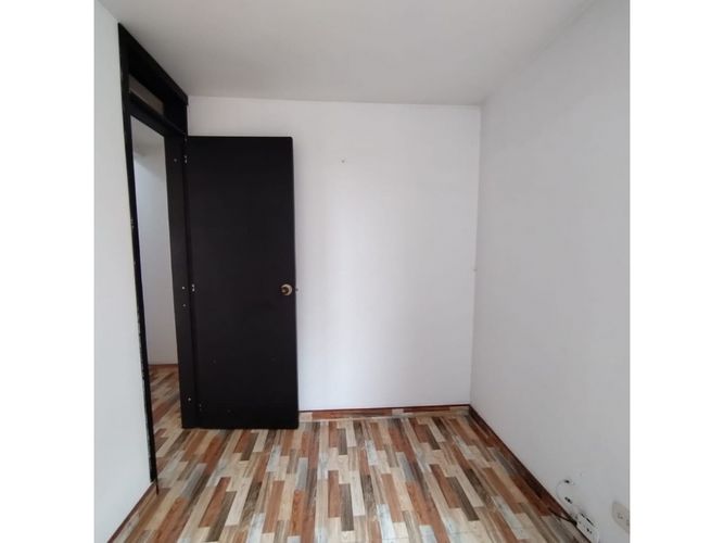 Casa de 3 alcobas en venta en Hacienda Los Alcaparros Ii, Madrid, 69 m² · foto 3 de 8