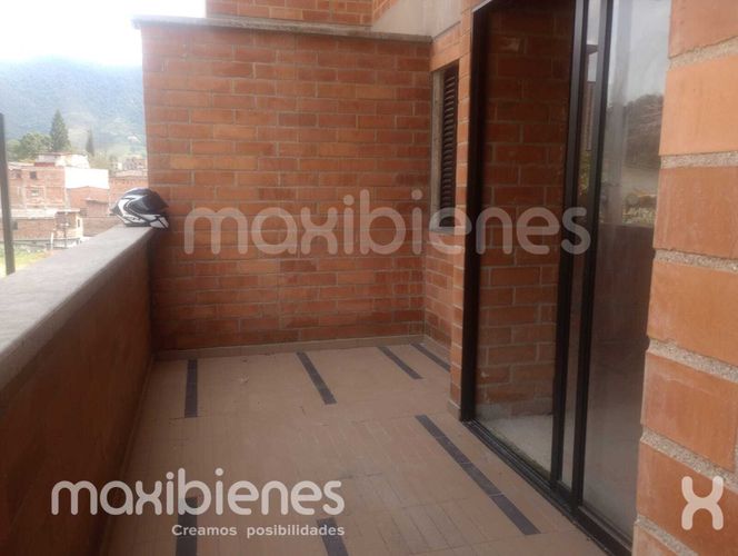 Apartamento de 2 alcobas en venta en Cabecera San Antonio De Prado, Medellín, 62 m² · foto 2 de 15