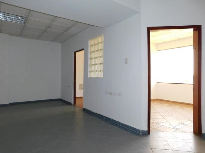 Bodega en arriendo en Pastoral Social, Barranquilla, 2075 m² · foto 20 de 24