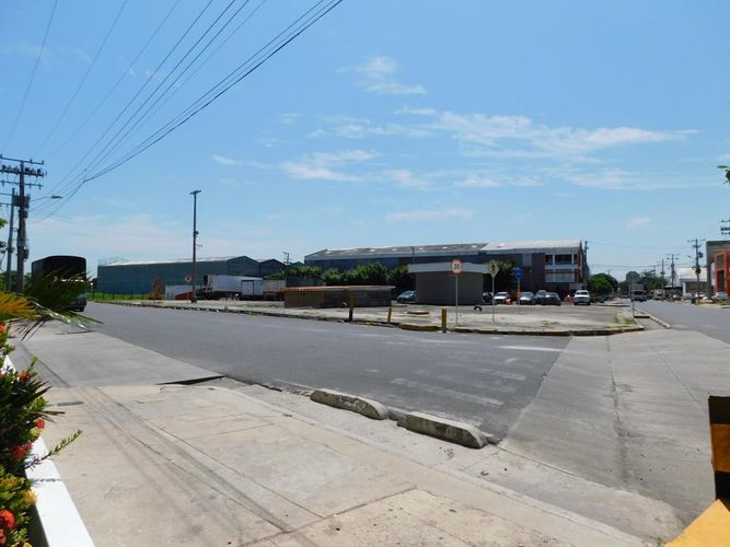 Bodega en arriendo en Pastoral Social, Barranquilla, 2075 m² · foto 24 de 24