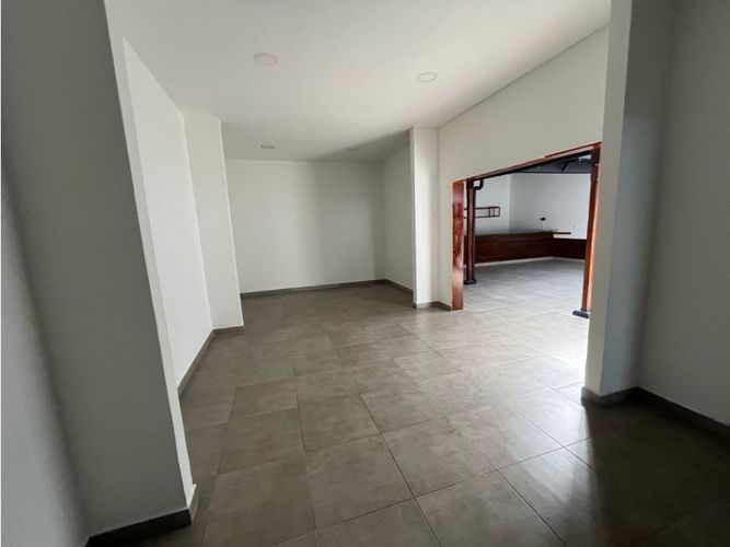 Local en arriendo en El Poblado, Medellín, 100 m² · foto 9 de 11