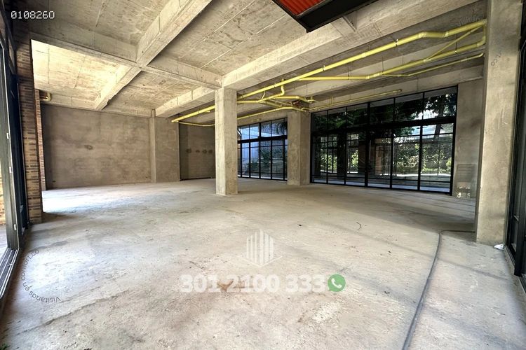 Oficina en arriendo en Lalinde, Medellín, 440 m² · foto 4 de 8