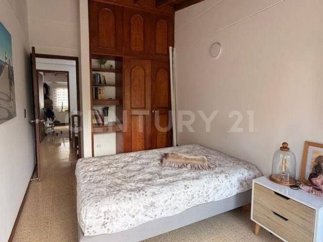 Casa de 3 alcobas en venta en La Sebastiana, Envigado, 204 m² · foto 13 de 21