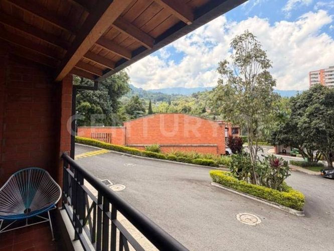 Casa de 3 alcobas en venta en La Sebastiana, Envigado, 204 m² · foto 14 de 21