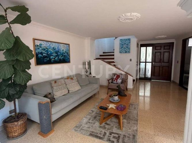 Casa de 3 alcobas en venta en La Sebastiana, Envigado, 204 m² · foto 19 de 21