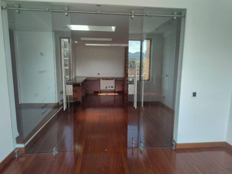 Apartamento en venta en Santa Barbara Occidental, Bogotá · foto 5 de 13