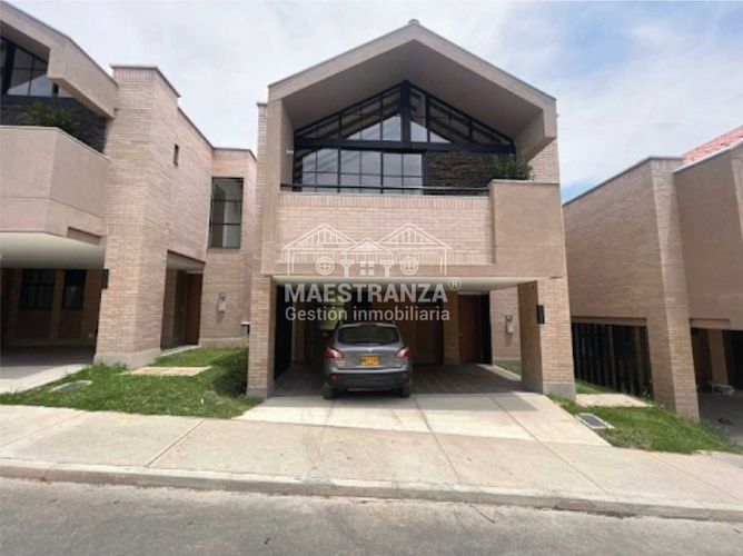 Casa de 3 alcobas en venta en Santa Elena, El Retiro, 160 m² · foto 2 de 11
