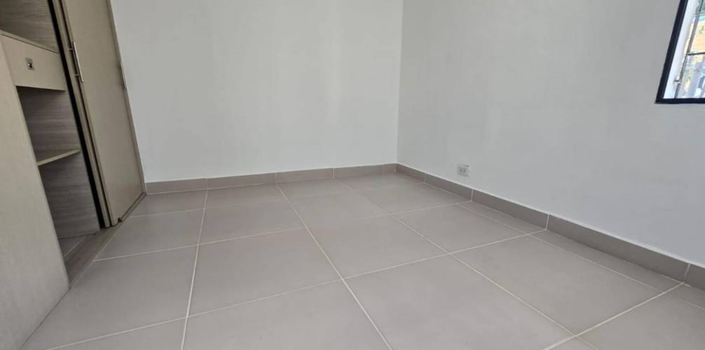 Apartamento de 3 alcobas en venta en Guayaquil, Medellín, 64 m² · foto 5 de 15