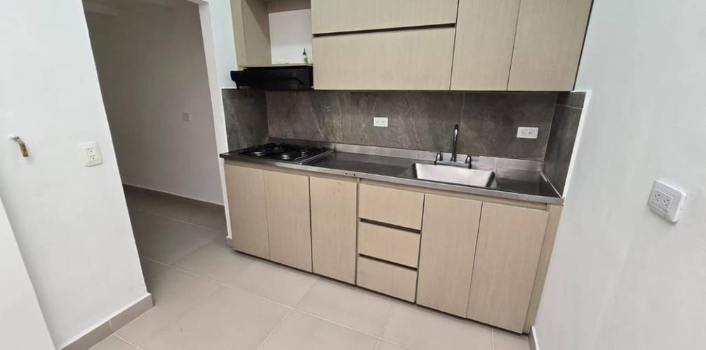 Apartamento de 3 alcobas en venta en Guayaquil, Medellín, 64 m² · foto 2 de 15