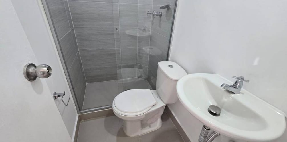 Apartamento de 3 alcobas en venta en Guayaquil, Medellín, 64 m² · foto 12 de 15