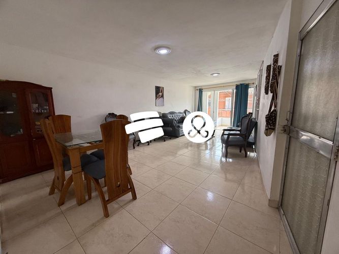 Apartamento de 4 alcobas en venta en Laureles, Medellín, 122 m² · foto 2 de 14