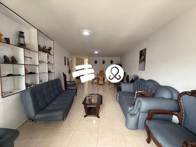 Apartamento de 4 alcobas en venta en Laureles, Medellín, 122 m² · foto 3 de 14