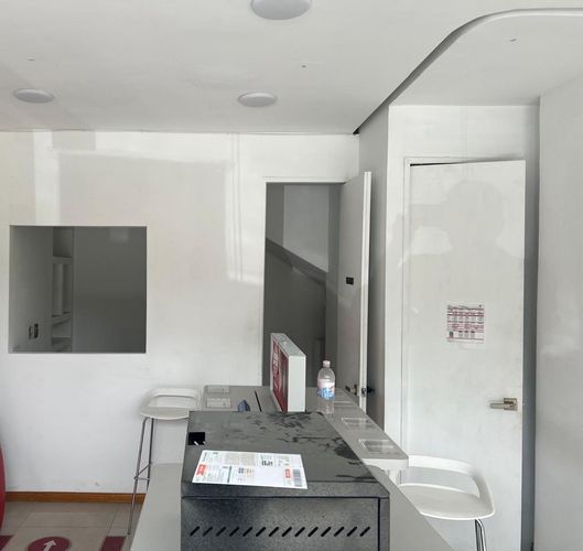 Local en arriendo en El Poblado, Medellín, 35 m² · foto 5 de 7