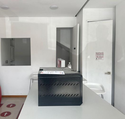 Local en arriendo en El Poblado, Medellín, 35 m² · foto 4 de 7