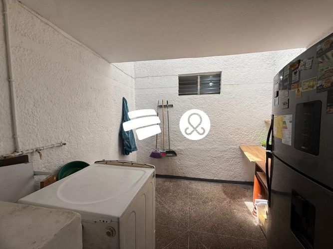 Apartamento de 4 alcobas en venta en Laureles, Medellín, 122 m² · foto 12 de 14