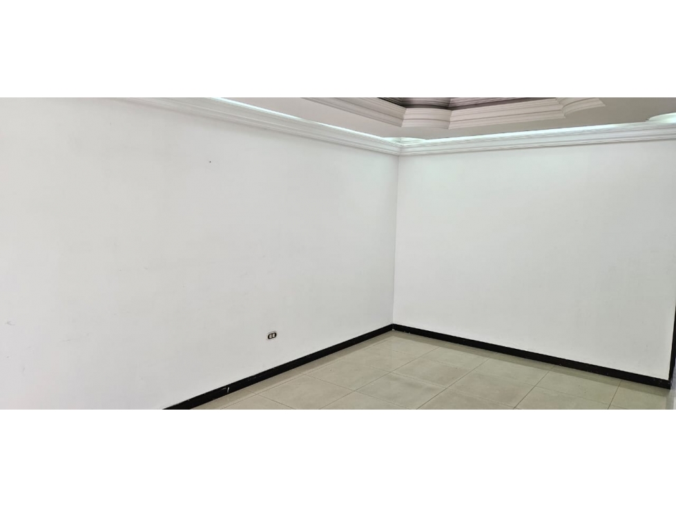 Casa de 5 alcobas en venta en Prados Del Limonar, Cali, 365 m² · foto 9 de 24