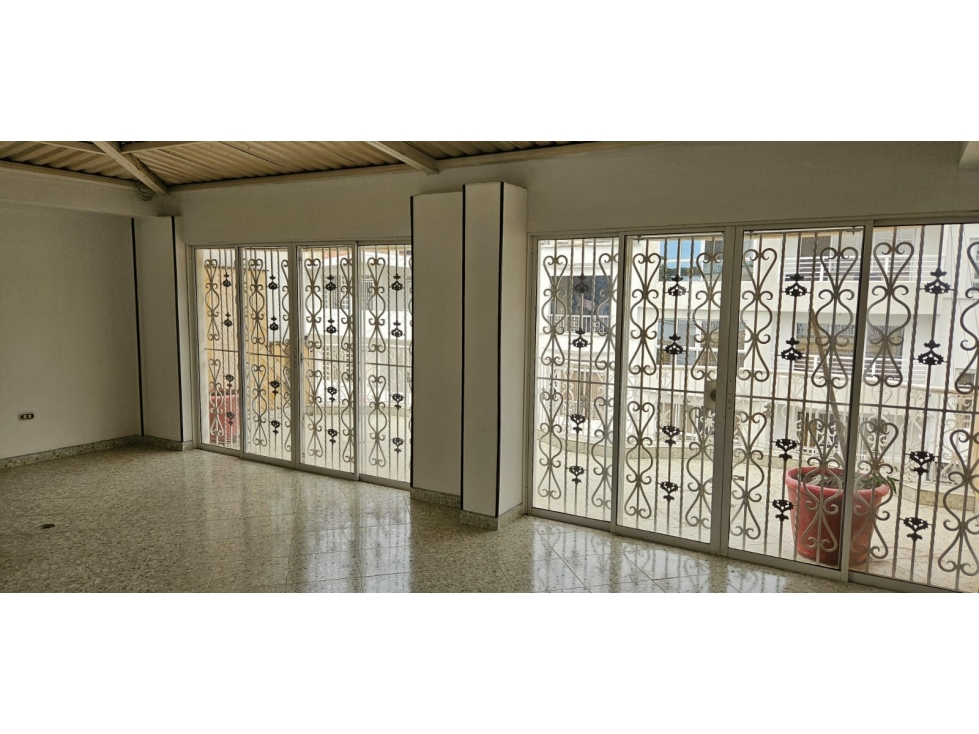 Casa de 5 alcobas en venta en Prados Del Limonar, Cali, 365 m² · foto 11 de 24