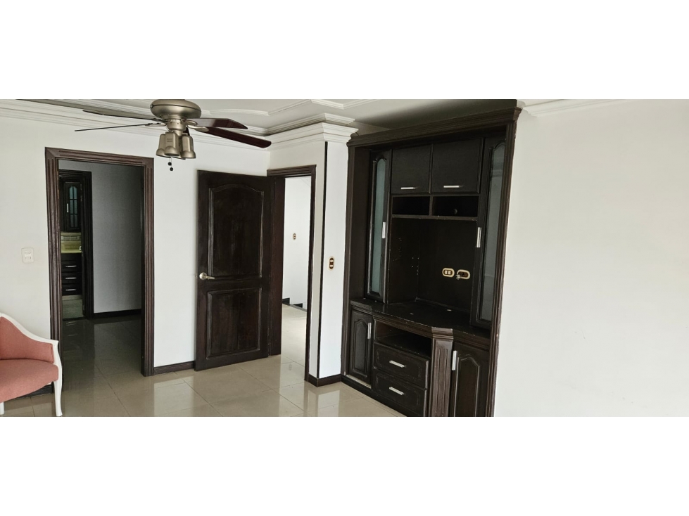 Casa de 5 alcobas en venta en Prados Del Limonar, Cali, 365 m² · foto 14 de 24