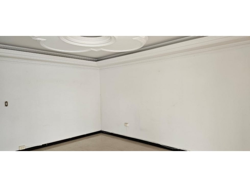 Casa de 5 alcobas en venta en Prados Del Limonar, Cali, 365 m² · foto 19 de 24