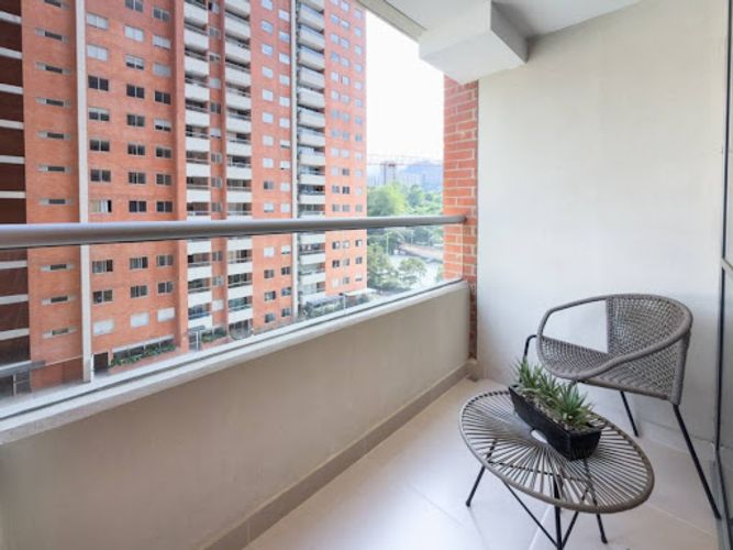 Apartamento de 2 alcobas en venta en San Jose Obrero, Bello, 57 m² · foto 4 de 24