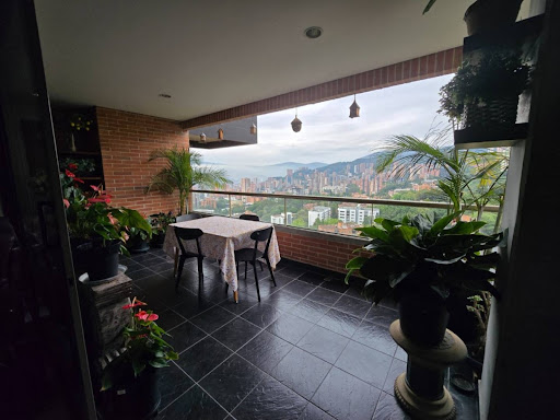 Apartamento en arriendo en Loma De Los Gonzalez, Medellín · foto 5 de 24