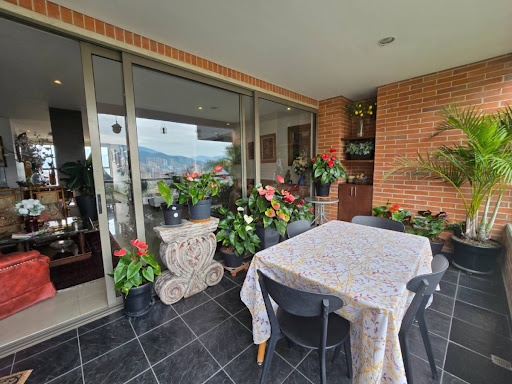 Apartamento en arriendo en Loma De Los Gonzalez, Medellín · foto 7 de 24