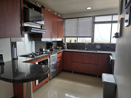 Apartamento en arriendo en Loma De Los Gonzalez, Medellín · foto 13 de 24